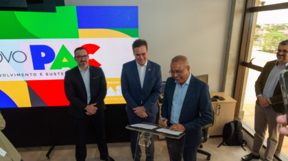 25-09-2025 ASSINATURA CONTRATO ÔNIBUS ELÉTRICOS FOTO 1