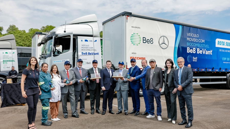 Presidente da República, Luiz Inácio Lula da Silva, durante encontro com o CEO da Be8, Erasmo Carlos Battistella, e o Presidente da Mercedes-Benz do Brasil & CEO da América Latina, Denis Güven. Palácio do Planalto – Brasília (DF)Foto: Ricardo Stuckert / PR