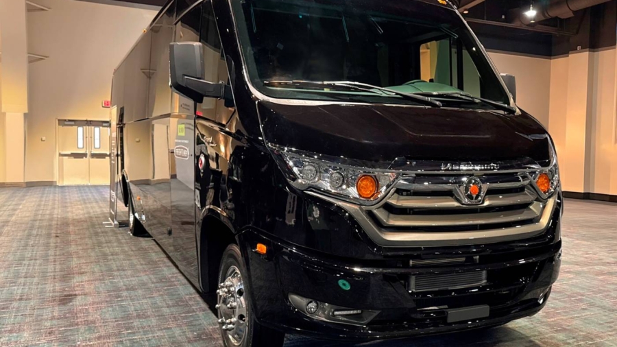 13032026 Marcopolo_Micro-ônibus nos EUA__Grand Executive 2026_1