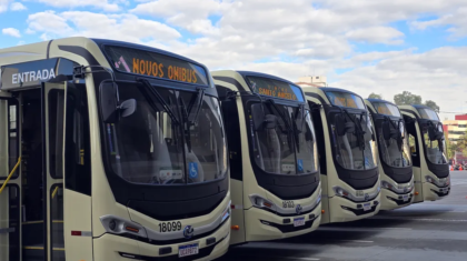 260703 - ÔNIBUS NOVOS ENTREGUES PELA AGÊNCIA DE ASSUNTOS METROPOLITANOS DO PARANÁ AMEP (DIVULGAÇÃO)-1024x768