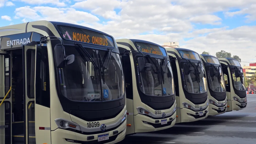260703 - ÔNIBUS NOVOS ENTREGUES PELA AGÊNCIA DE ASSUNTOS METROPOLITANOS DO PARANÁ AMEP (DIVULGAÇÃO)-1024x768
