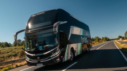 467716_1210371_volvo_b420r_6x2__2__web_