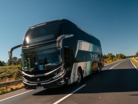 467716_1210371_volvo_b420r_6x2__2__web_